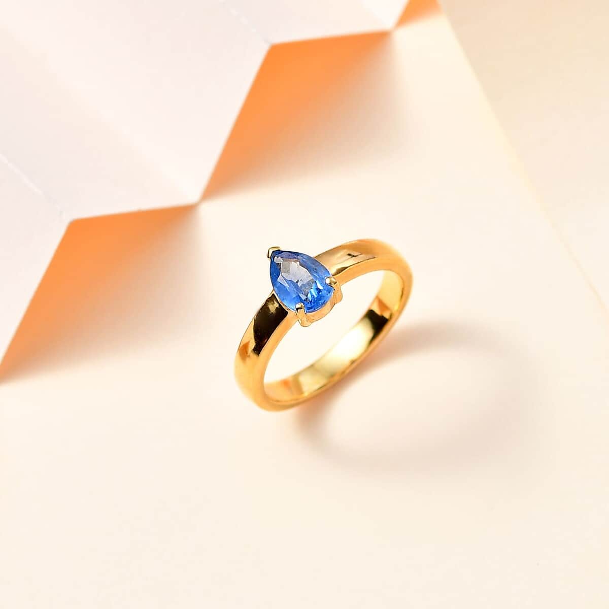 Kashmir Kyanite Solitaire Ring in Vermeil Yellow Gold Over Sterling Silver (Size 5.0) 0.85 ctw image number 1