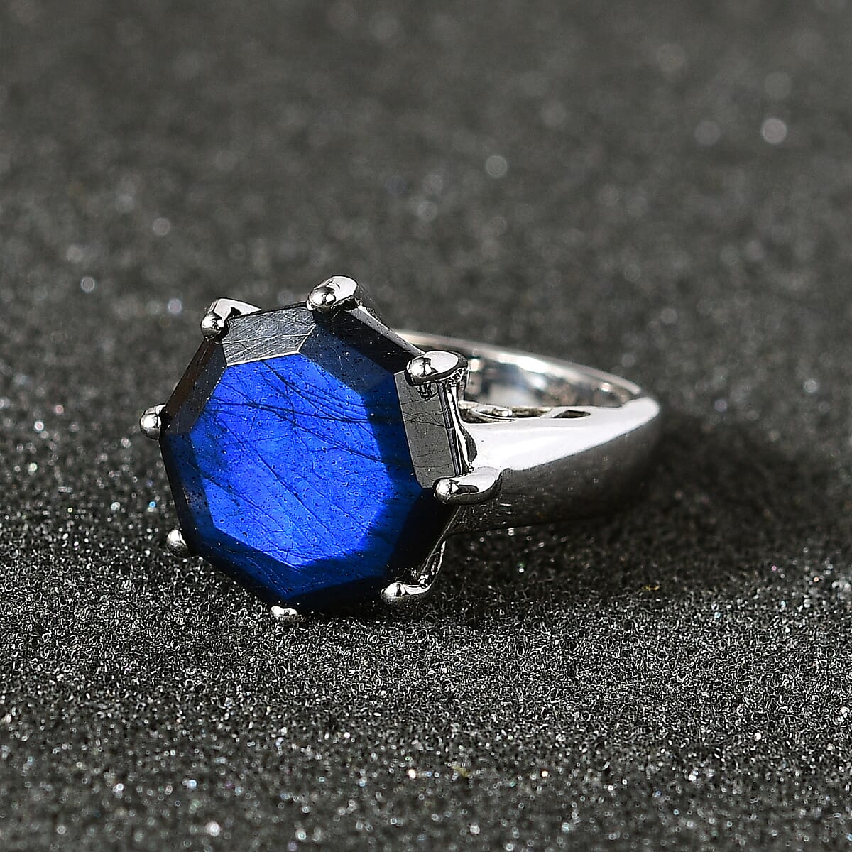 Malagasy Labradorite Solitaire Ring in Platinum Over Sterling Silver (Size 10.0) 10.15 ctw image number 1