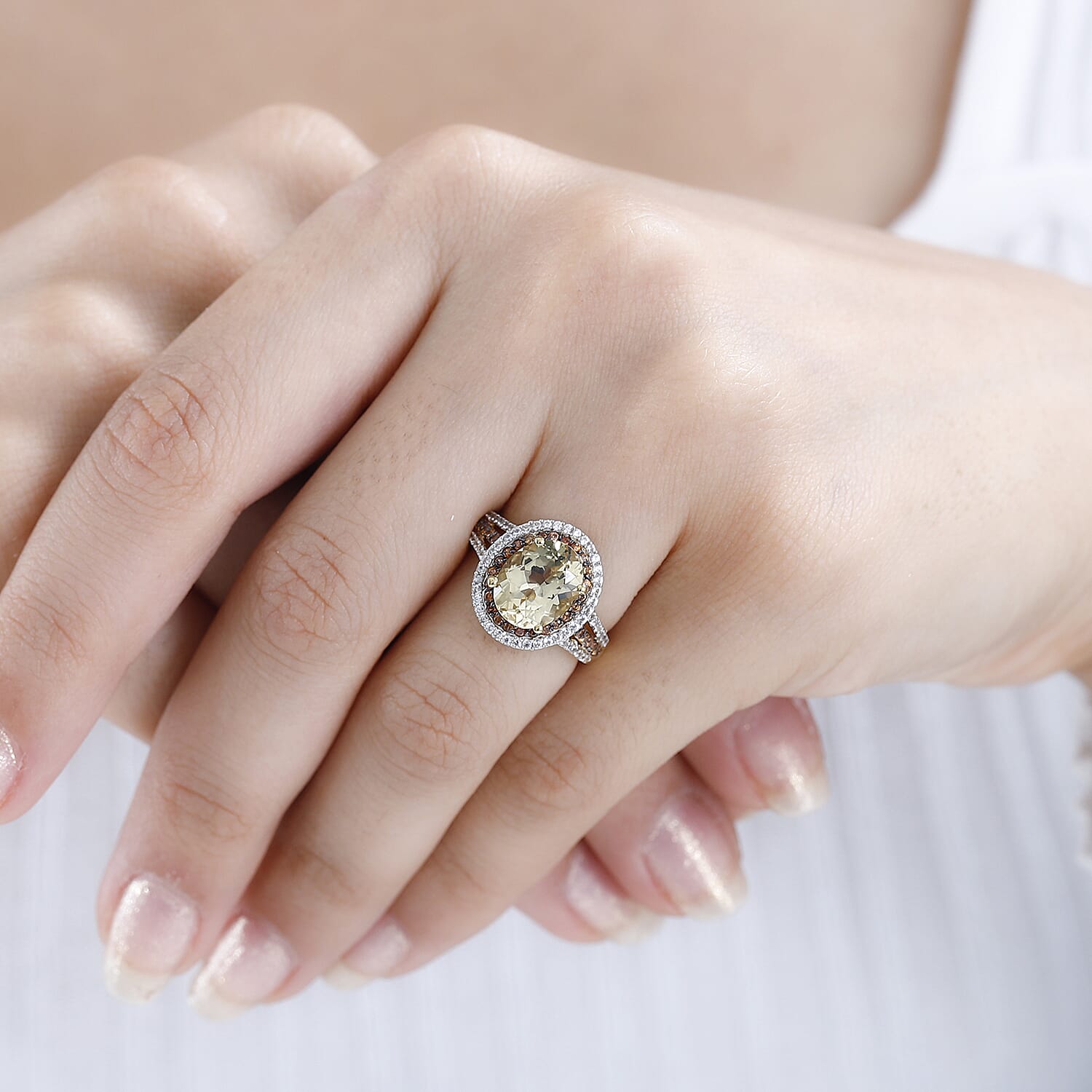 11 - Product card gallery slide 3 (10145316405531)