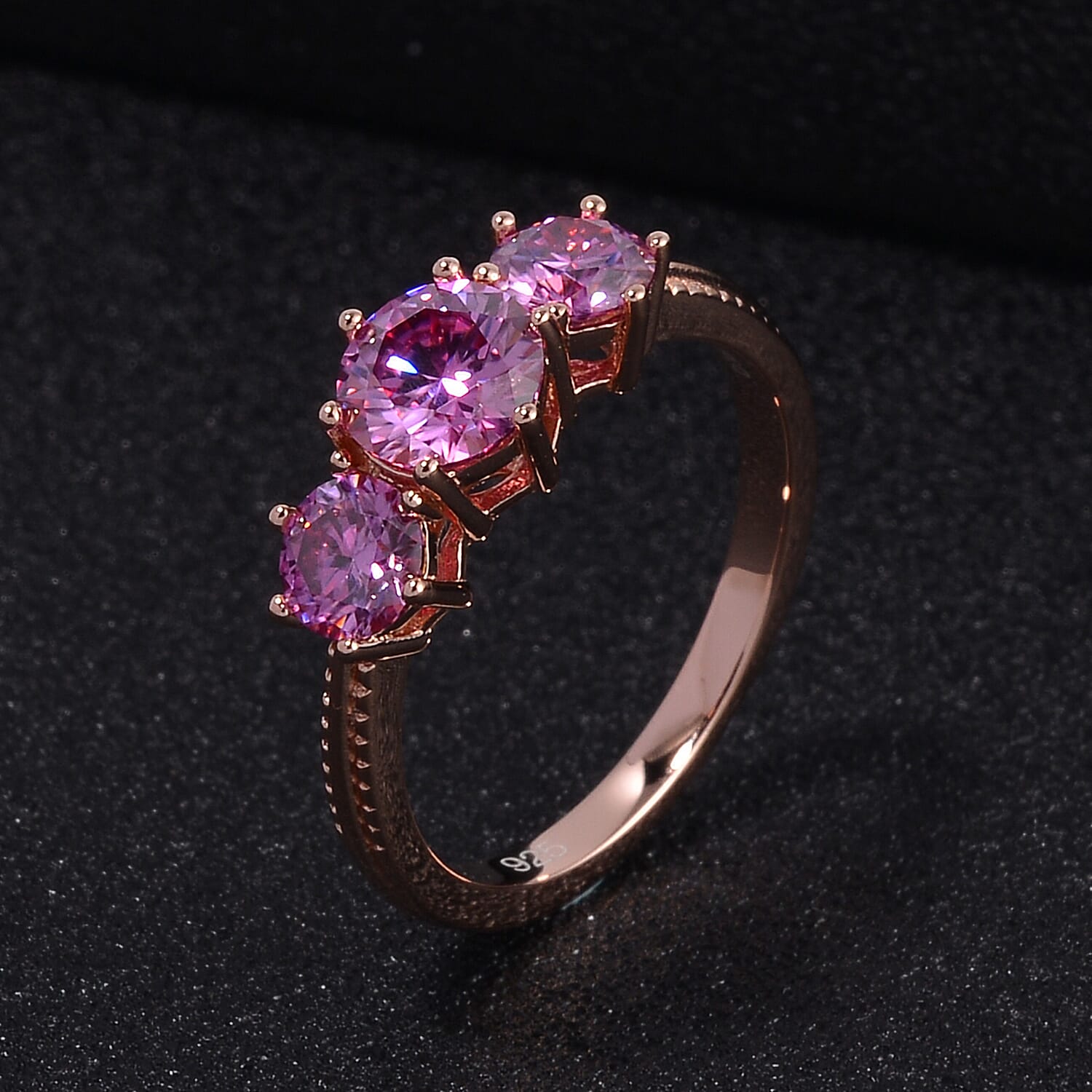 25-26 Union Trilogy ROSE Msize 新品未使用 Buy Pink Moissanite Trilogy Ring in Vermeil Rose Gold Over