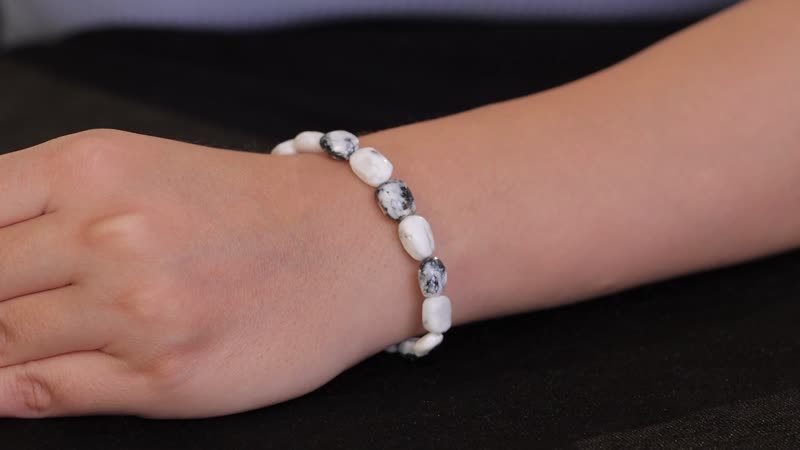 White Buffalo Beaded Bracelet in Rhodium Over Sterling Silver (7.25-9.25In) 50.00 ctw