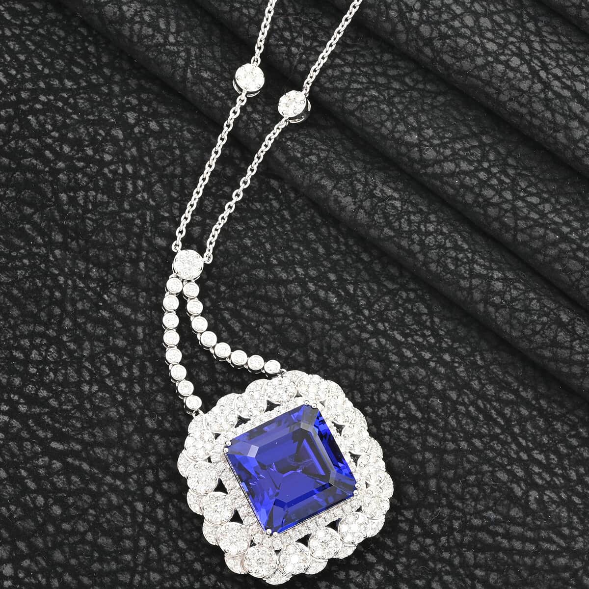 Chairman Vault Collection Certified & Appraised Rhapsody 950 Platinum AAAA Tanzanite and E-F VS Diamond Necklace 18 Inches 39.27 Grams 43.35 ctw image number 1