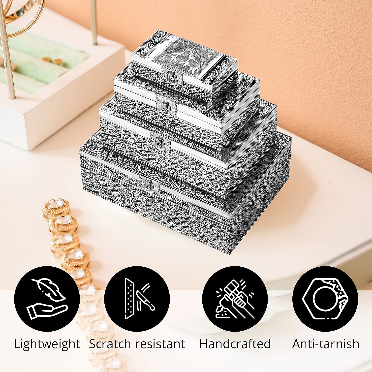 "Set of 4 Owl Nested Oxidized Nested Box  SIZE: 9.5(L)x6.75(W)x3.5(H) Inches 8(L)x5.25(W)x2.5(H) Inches 6.5(L)x4(W)x2(H) Inches 5(L)x2.5(W)x1.25(H) inch COLOR: Sliver"