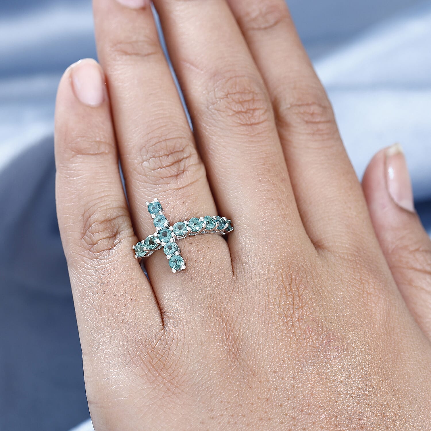 Premium Indian Ocean Apatite Cross Ring in Platinum Over Sterling Silver (Size 10.0) 1.60 ctw
