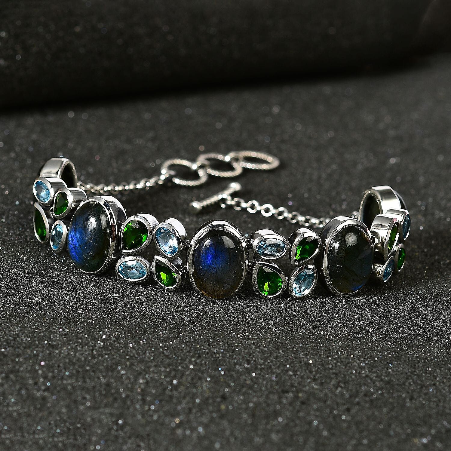 Default Title - Product card gallery slide 3 (10145423458587)