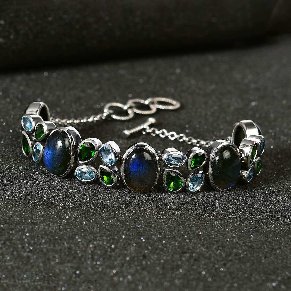 Artisan Crafted Malagasy Labradorite and Multi Gemstone Bracelet in Sterling Silver (7.25-8.50In) 41.50 ctw image number 2