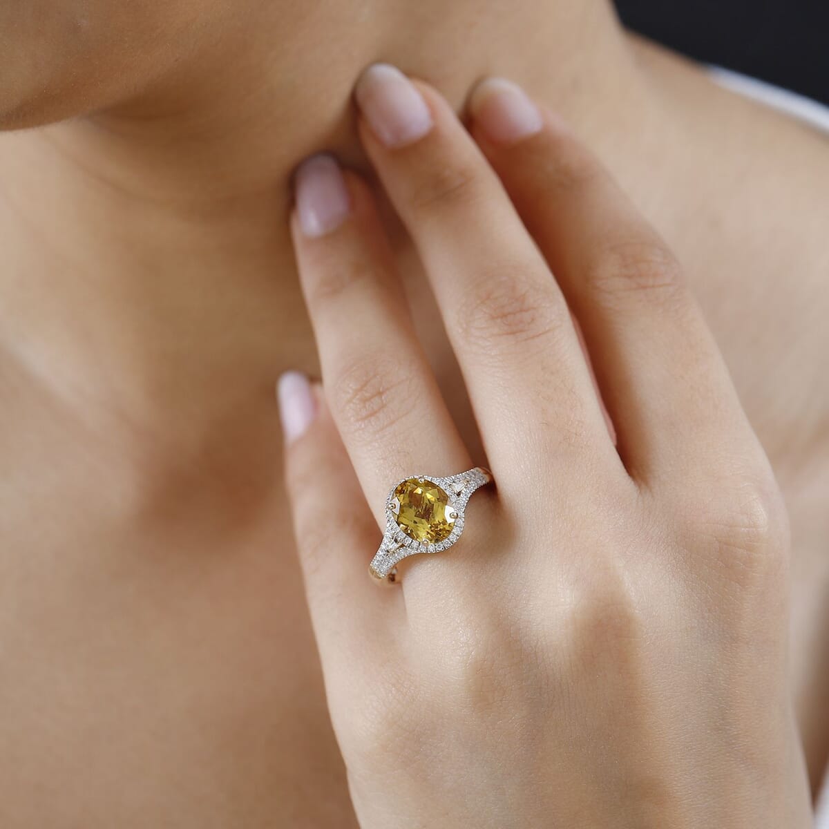 Luxoro 10K Yellow Gold AAA Brazilian Heliodor and G-H I2 Diamond Ring (Size 10.0) 4.50 Grams 2.60 ctw image number 2