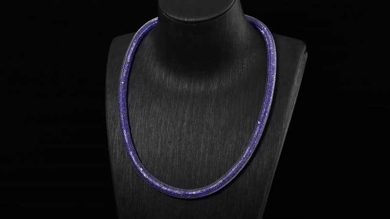 TLV Sparkly White Austrian Crystal Necklace (20-22 Inches) in Silvertone