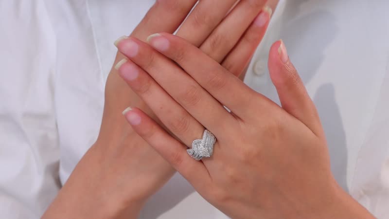 TLV White Diamond Cluster Ring in Platinum Over Sterling Silver (Size 8.0) 1.00 ctw