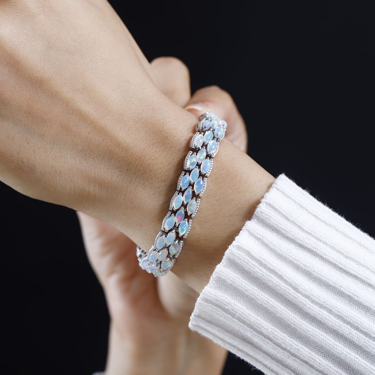 Premium Ethiopian Welo Opal Bracelet in Platinum Over Sterling Silver (7.25 In) 11.00 ctw image number 3