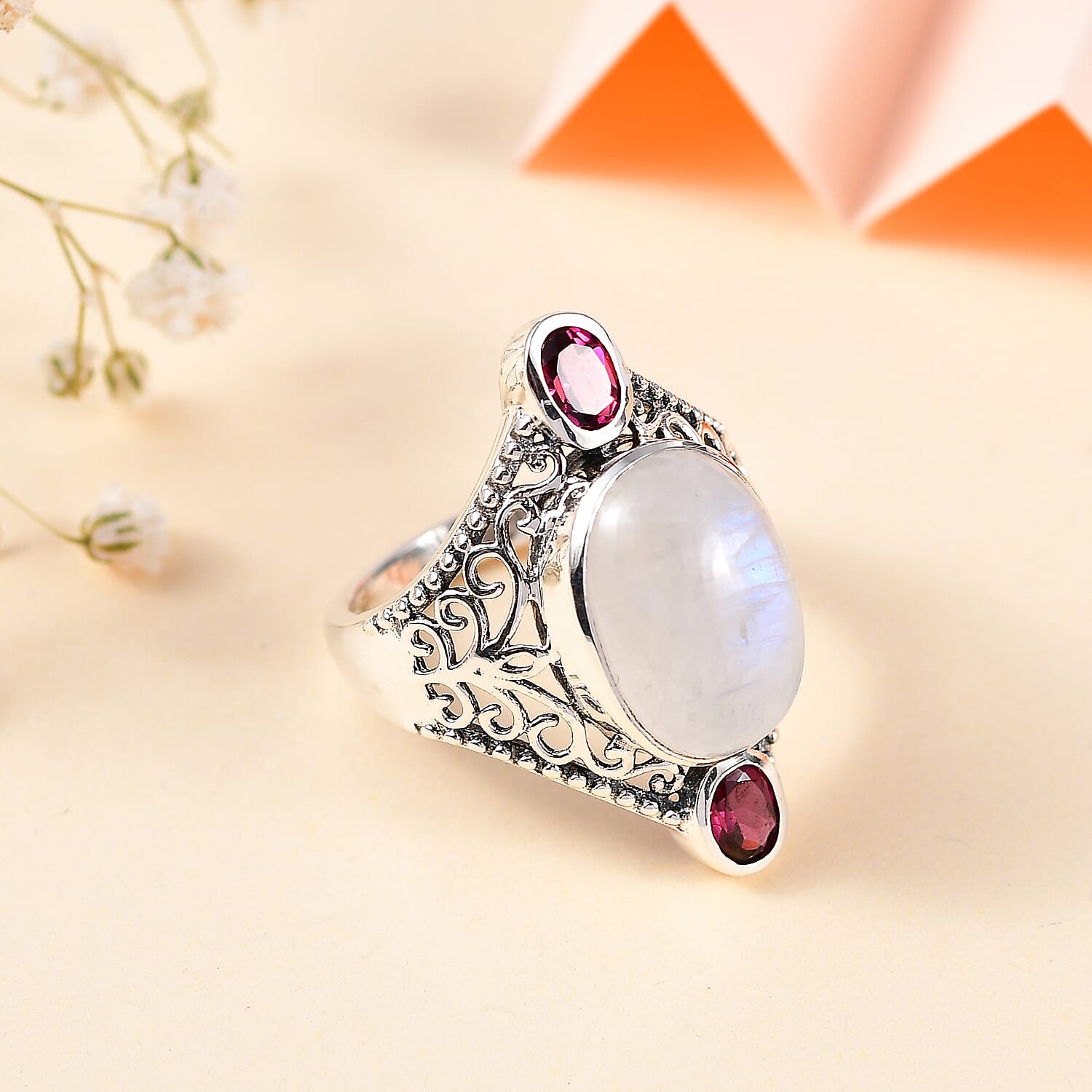 Artisan Crafted AAA Moon Glow Moonstone and Orissa Rhodolite Garnet Filigree Ring in Sterling Silver (Size 11.0) 7.10 ctw