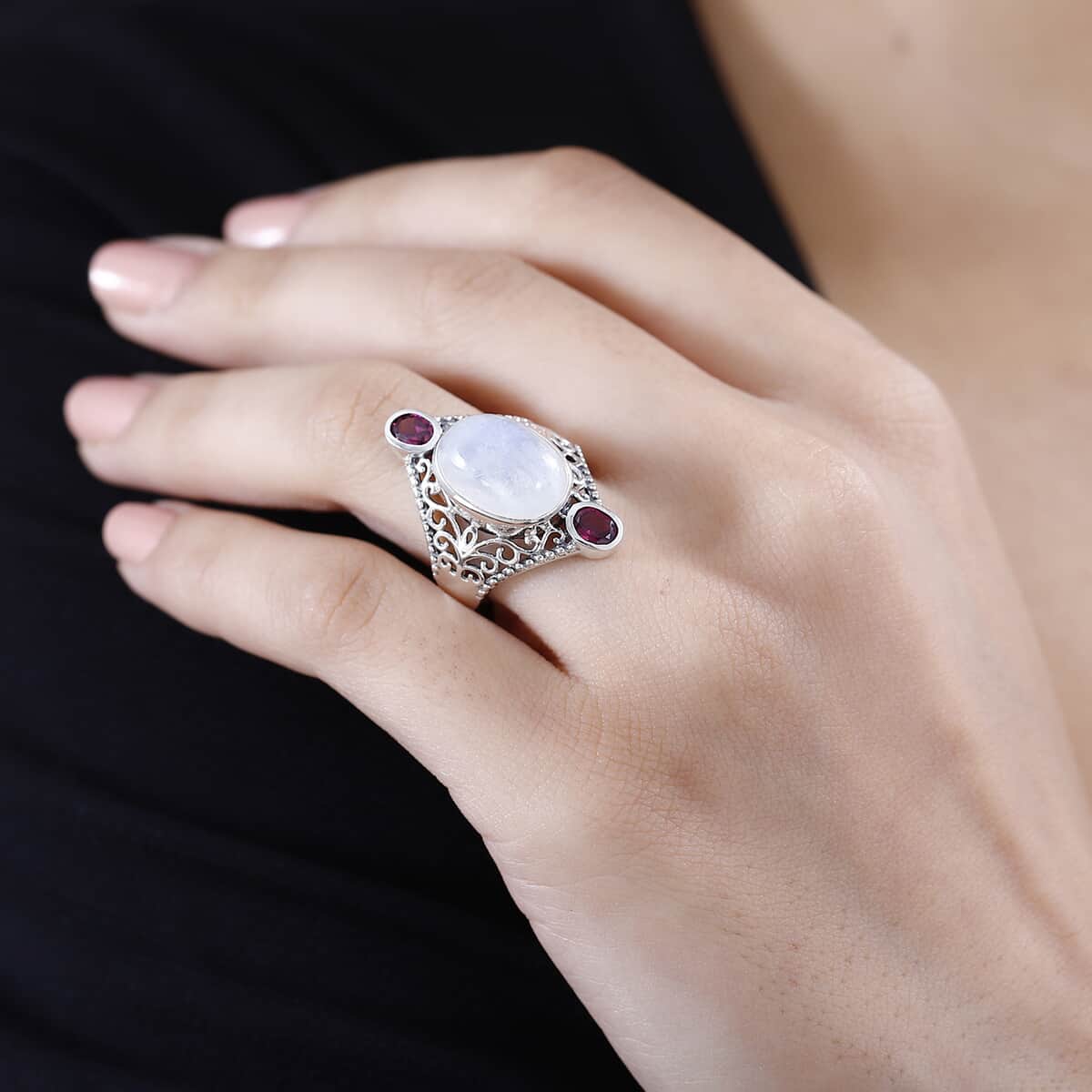 Artisan Crafted AAA Moon Glow Moonstone and Orissa Rhodolite Garnet Filigree Ring in Sterling Silver (Size 6.0) 7.10 ctw image number 2