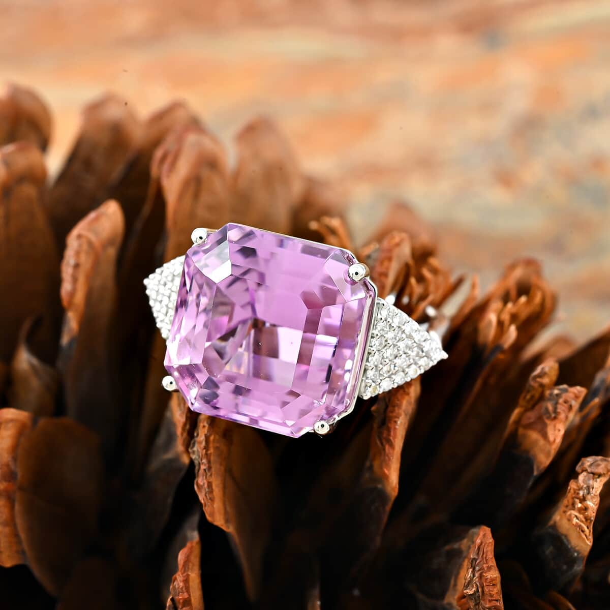 Certified & Appraised Rhapsody 950 Platinum Asscher Cut AAAA Patroke Kunzite and E-F VS Diamond Ring (Size 7.5) 7.75 Grams 19.50 ctw image number 1