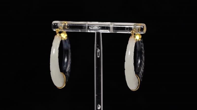 White Jade  Fancy Earring in Vermeil YG Sterling Silver 104.00 104.00 ctw