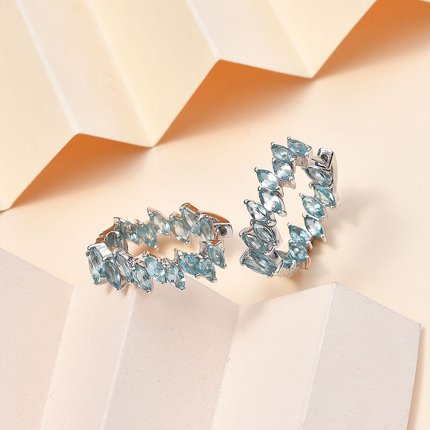 Default Title - Product card gallery slide 2 (10145376960795)