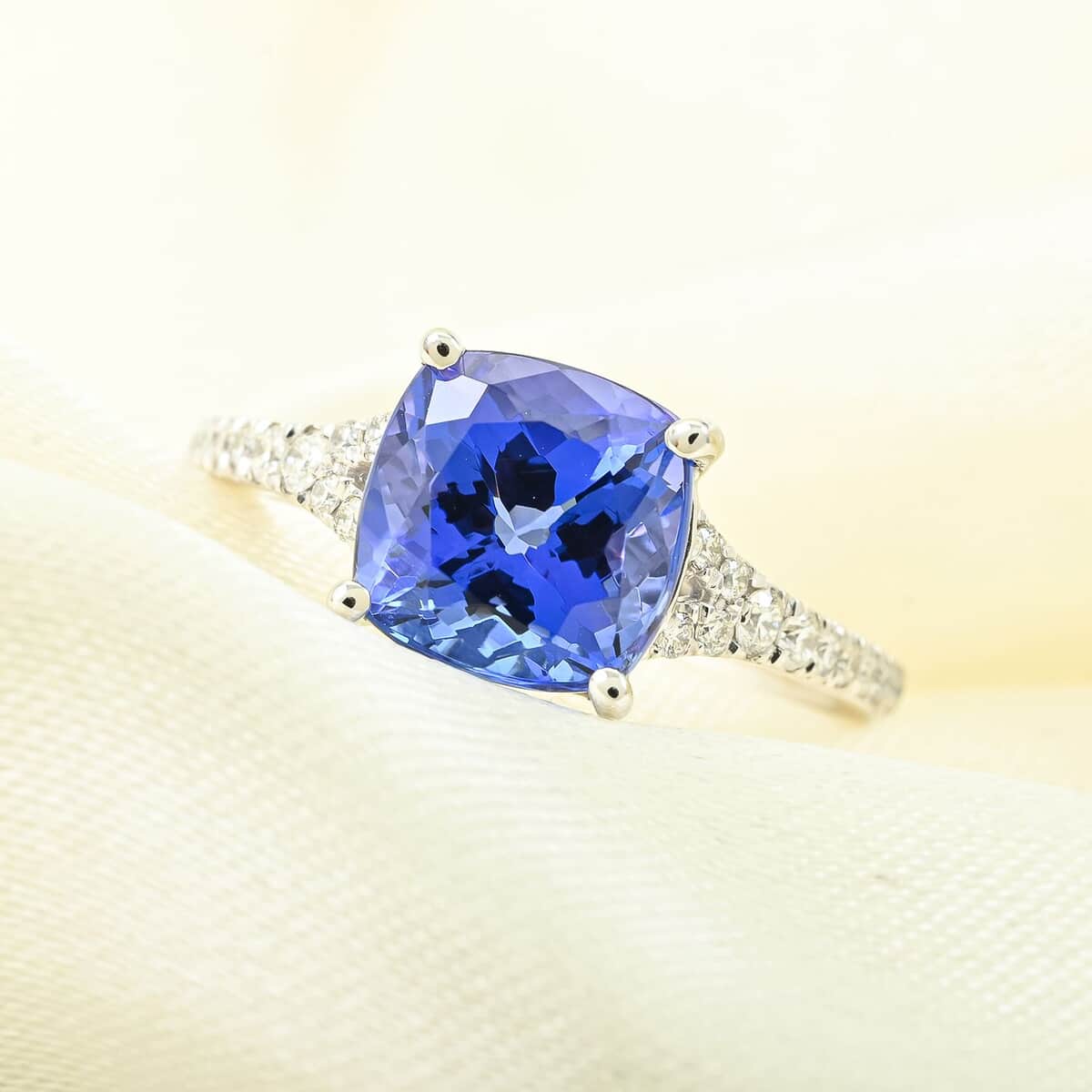 Certified & Appraised Rhapsody 950 Platinum AAAA Tanzanite and E-F VS Diamond Ring (Size 6.0) 4.45 Grams 2.85 ctw image number 1