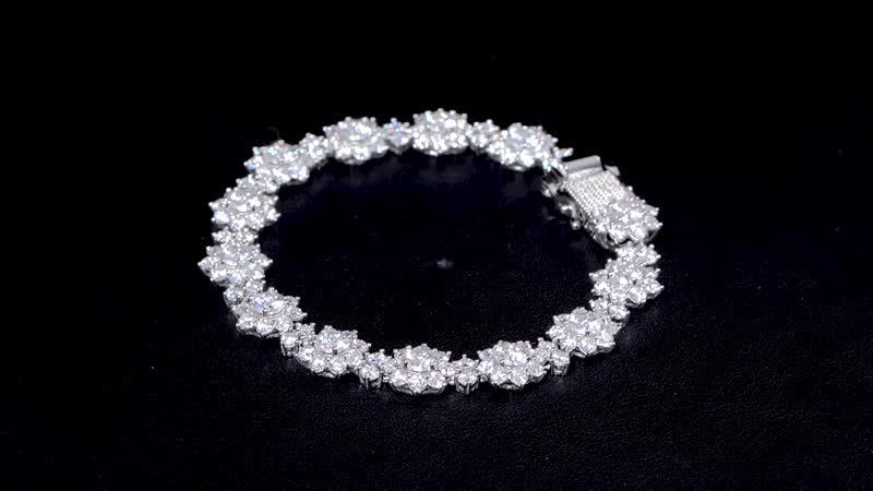 Moissanite Bracelet in Platinum Over Sterling Silver (7.25 In) 14.35 ctw