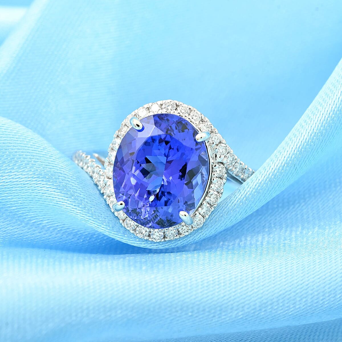 Certified & Appraised Rhapsody AAAA Tanzanite and E-F VS Diamond 4.30 ctw Ring in 950 Platinum (Size 8.5) 6.50 Grams image number 1