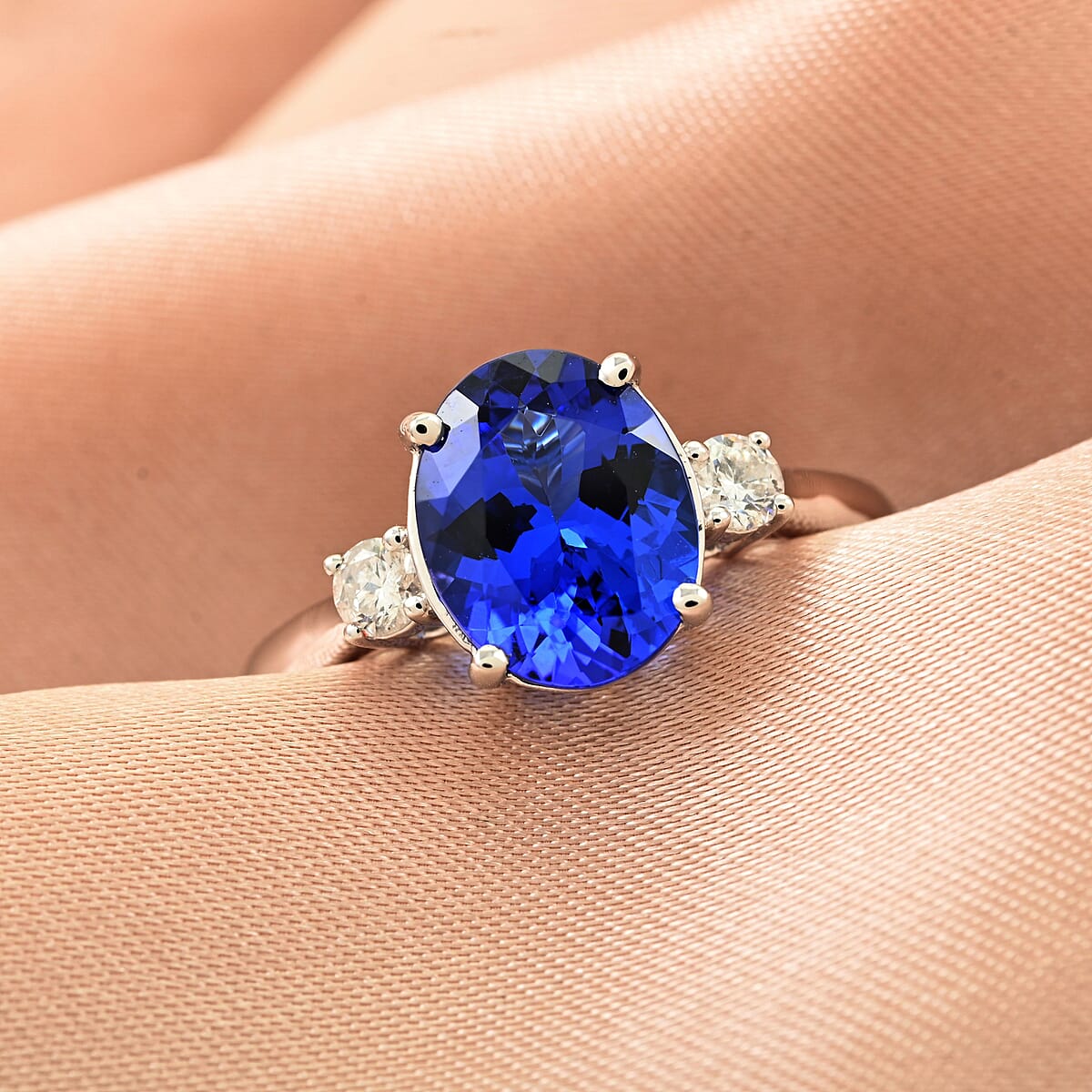 Certified & Appraised Rhapsody AAAA Tanzanite and E-F VS Diamond 3.10 ctw Ring in 950 Platinum (Size 7.5) 5.40 Grams image number 1