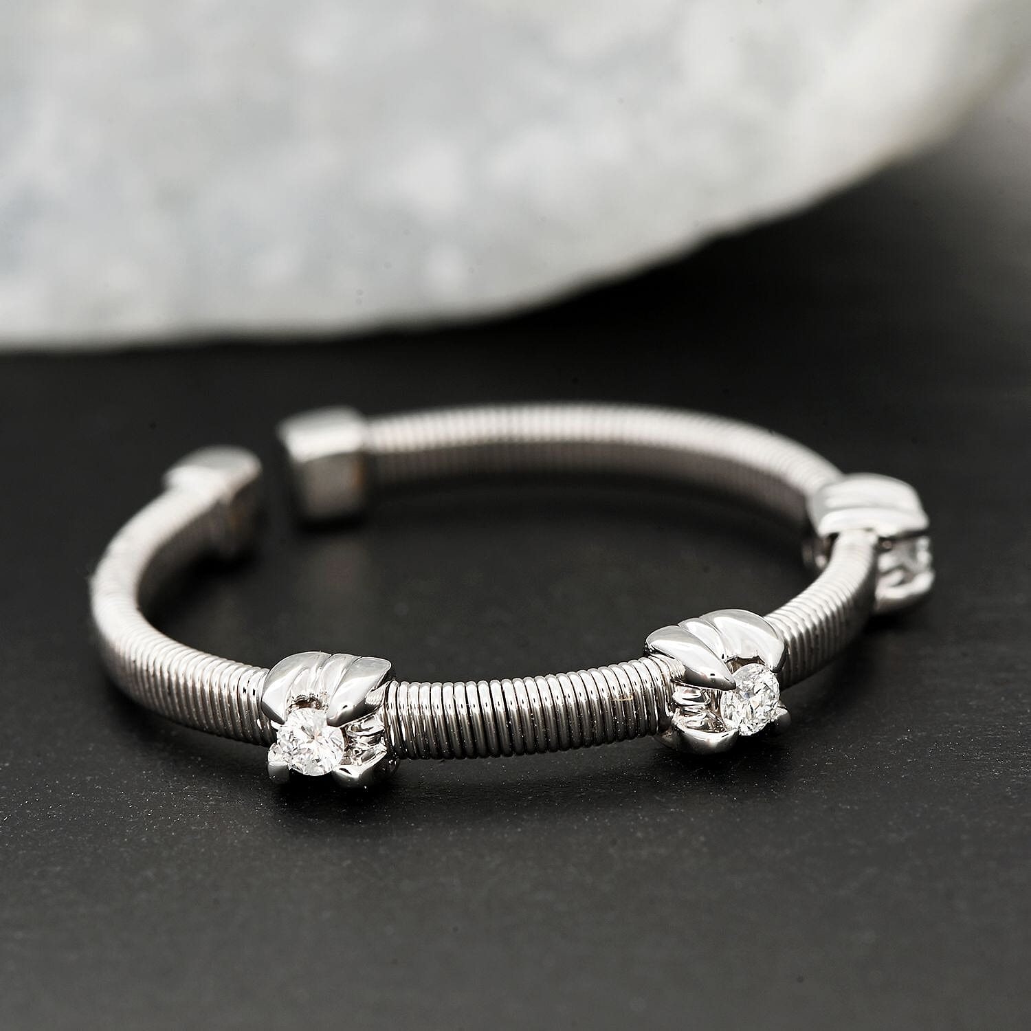 Modani 14K White Gold SI Diamond Ring (Size 7.0) 0.09 ctw
