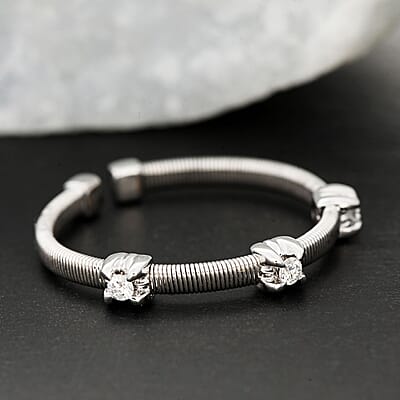 Modani 14K White Gold SI Diamond Ring (Size 7.0) 0.09 ctw