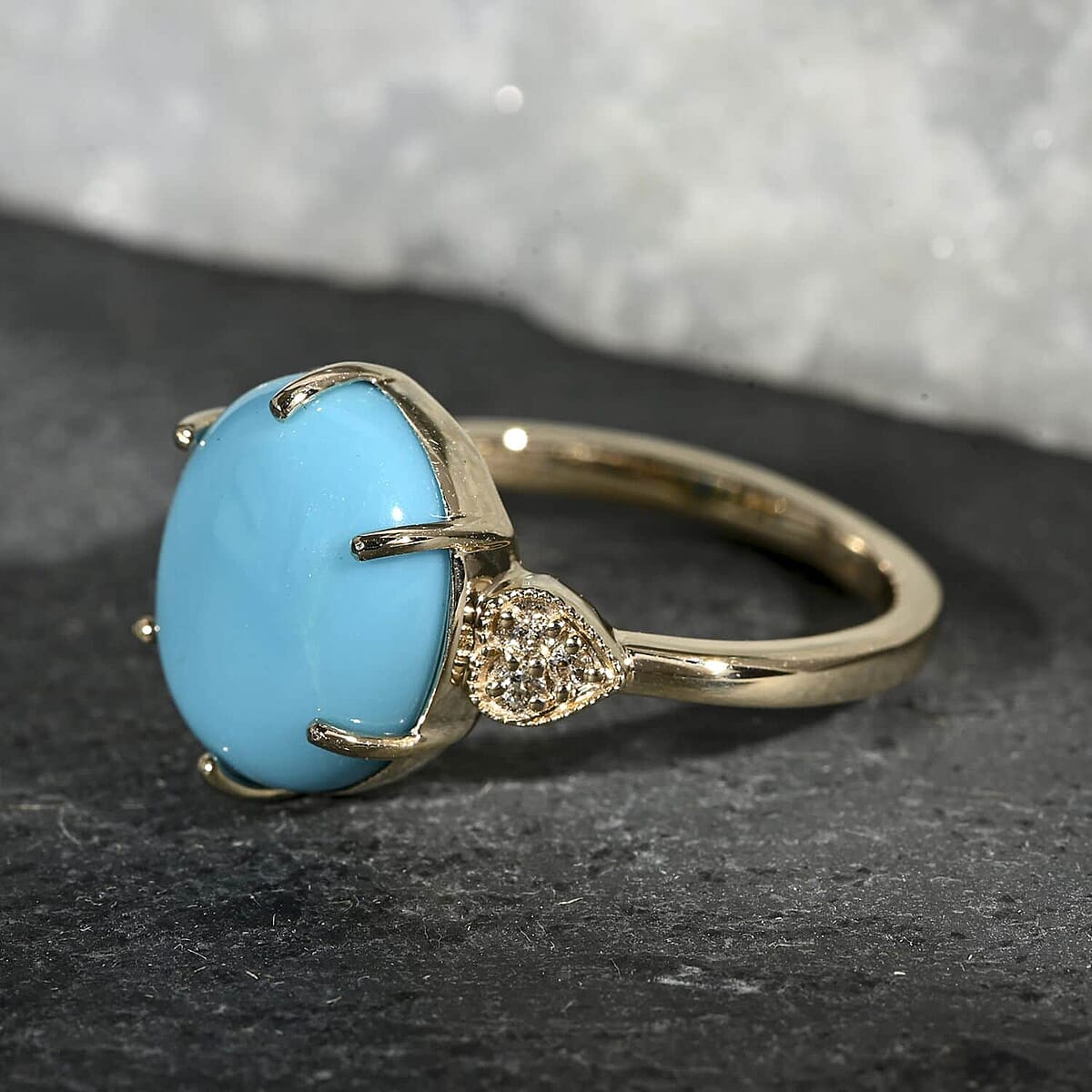 Certified & Appraised Luxoro AAA Sleeping Beauty Turquoise and I2 Diamond 4.50 ctw Ring in 10K Yellow Gold (Size 8.5) image number 1