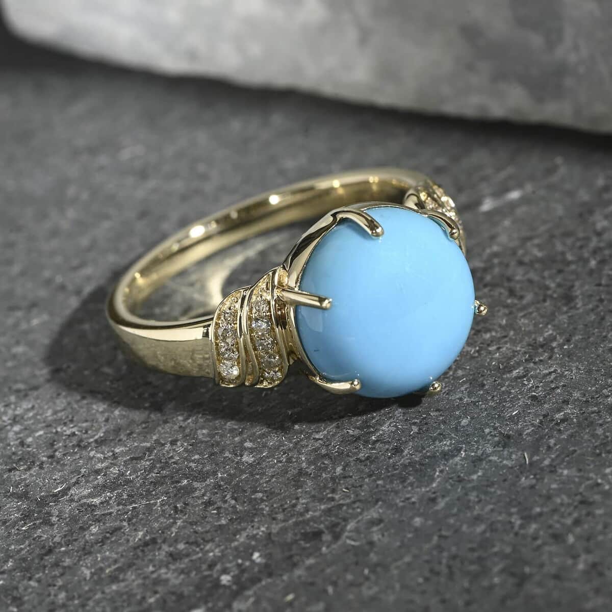 Certified & Appraised Luxoro AAA Sleeping Beauty Turquoise and I2 Diamond 4.50 ctw Ring in 10K Yellow Gold (Size 5.5) 4.10 Grams image number 1