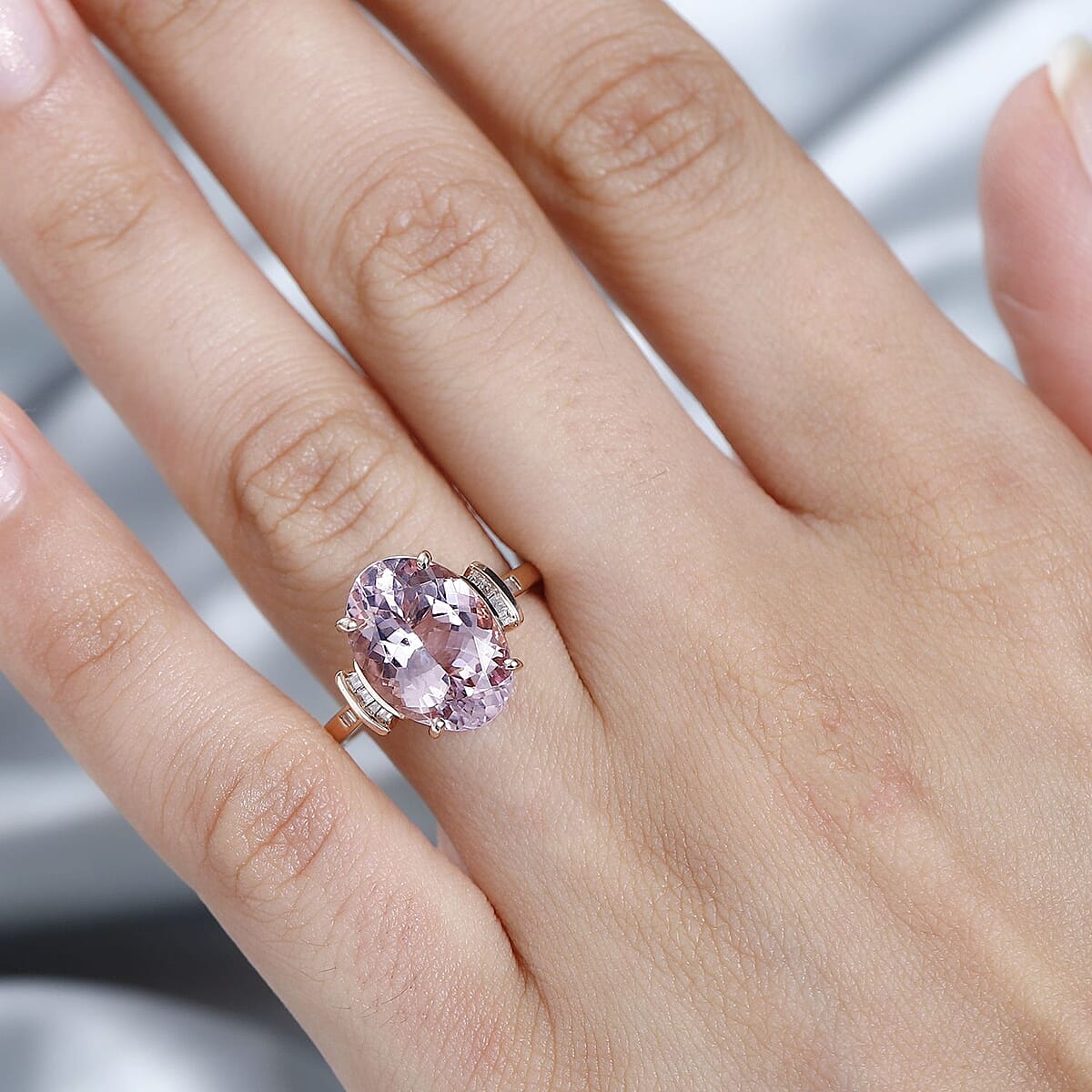 Luxoro 14K Rose Gold AAA Pink Morganite and G-H I2 Diamond Ring (Size 8.0) 5.80 ctw image number 2