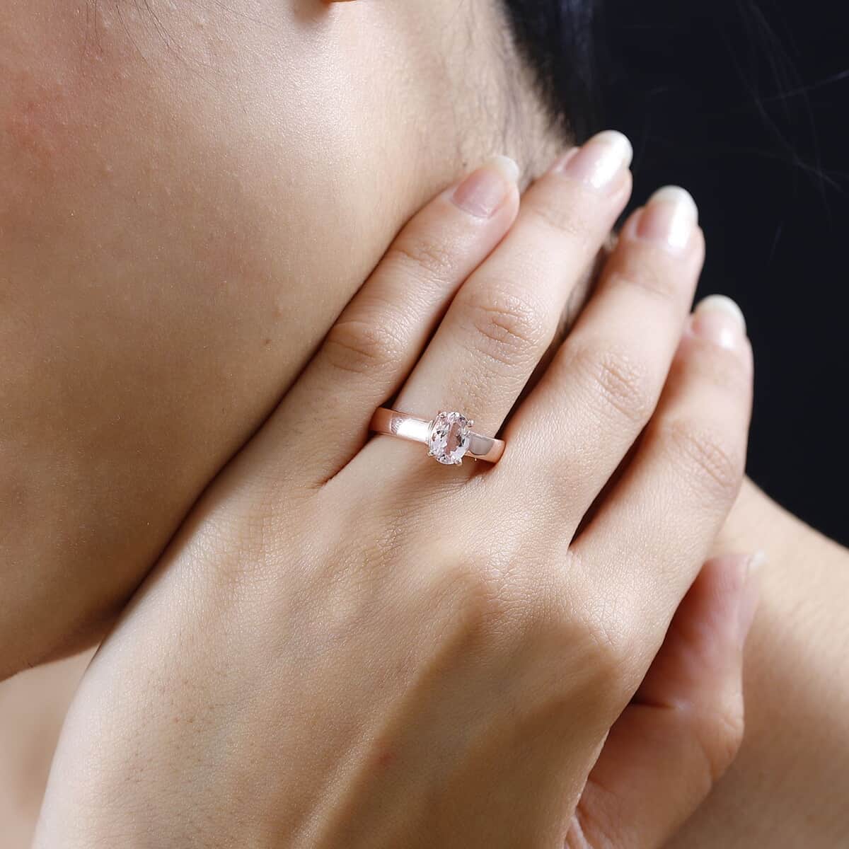 Premium Pink Morganite Solitaire Ring in Vermeil Rose Gold Over Sterling Silver (Size 10.0) 1.10 ctw image number 2