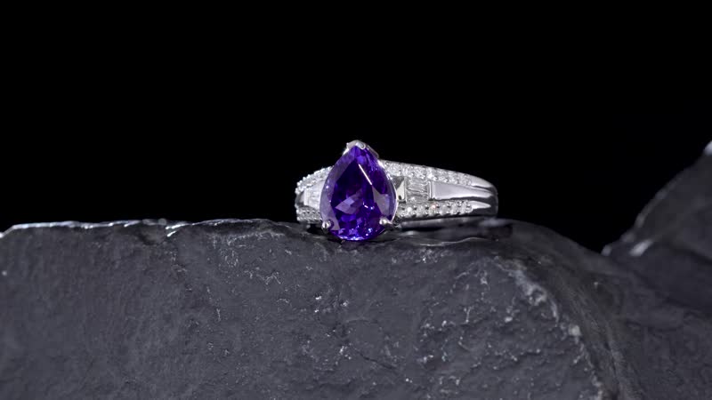 Luxoro 14K White Gold AAA Tanzanite, Diamond (G-H, I2) (0.30 cts) Ring (Size 10.0) (5.25 g) 3.25 ctw