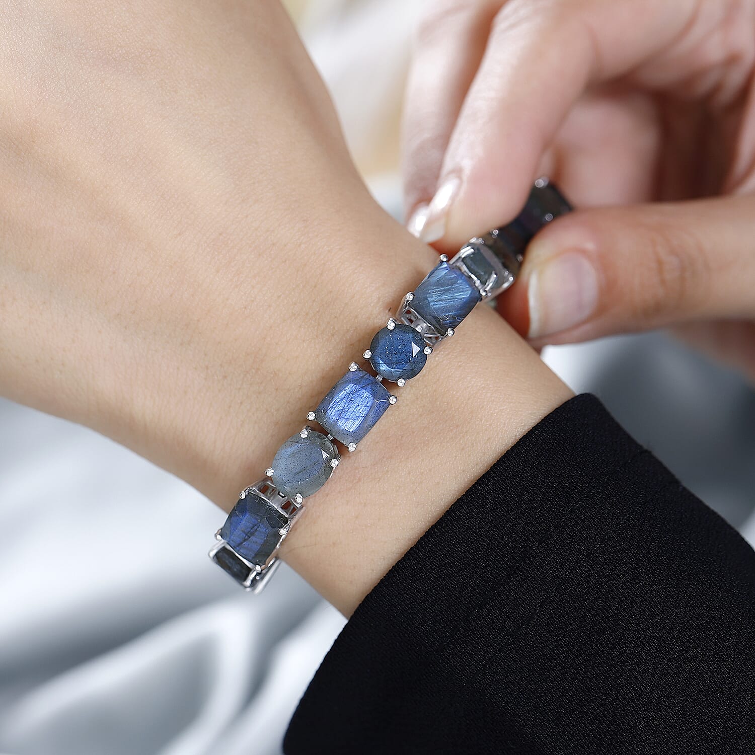 6.5 Inches - Product card gallery slide 4 (10145437024539)