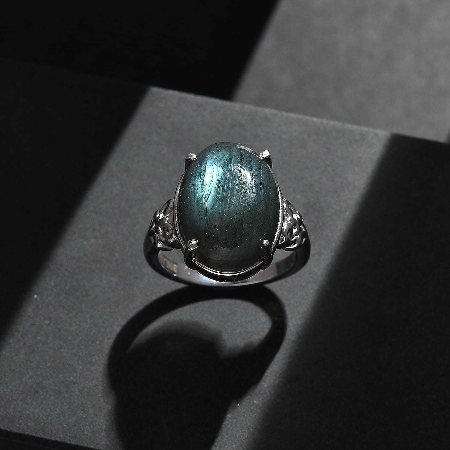Malagasy Labradorite Solitaire Ring in Stainless Steel (Size 10.0) 10.00 ctw