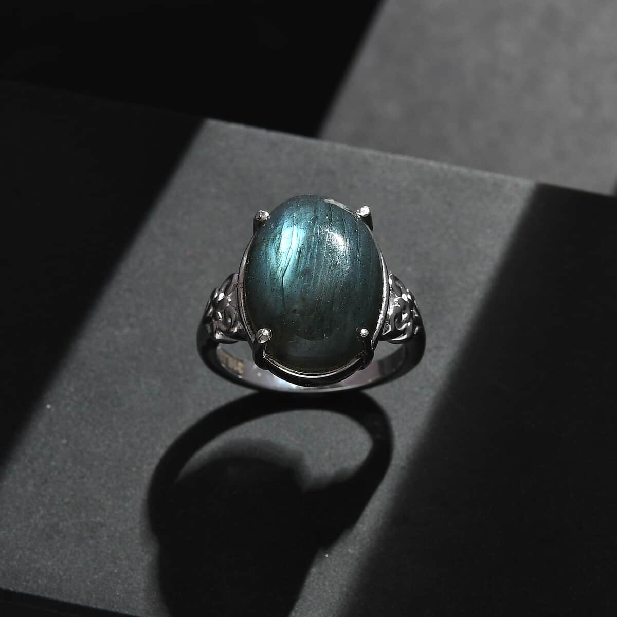 Malagasy Labradorite Solitaire Ring in Stainless Steel (Size 10.0) 10.00 ctw image number 2