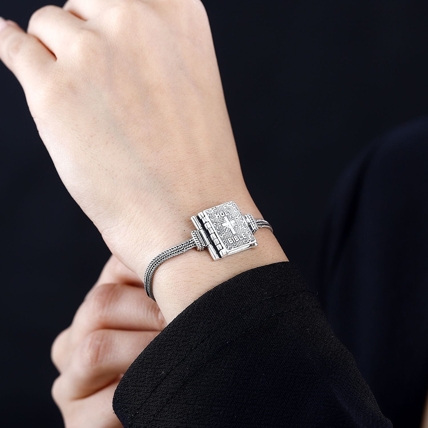 Default Title - Product card gallery slide 3 (10145440203035)