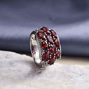 Mozambique Garnet 5.68 ctw Ring in Stainless Steel (Size 6.5)
