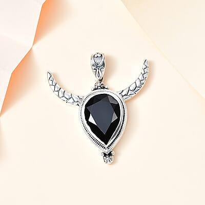 Artisan Crafted Thai Black Spinel Bull Head Pendant in Sterling Silver 11.75 ctw