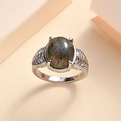 Malagasy Labradorite 8.00 ctw Ring in Stainless Steel (Size 6.5)