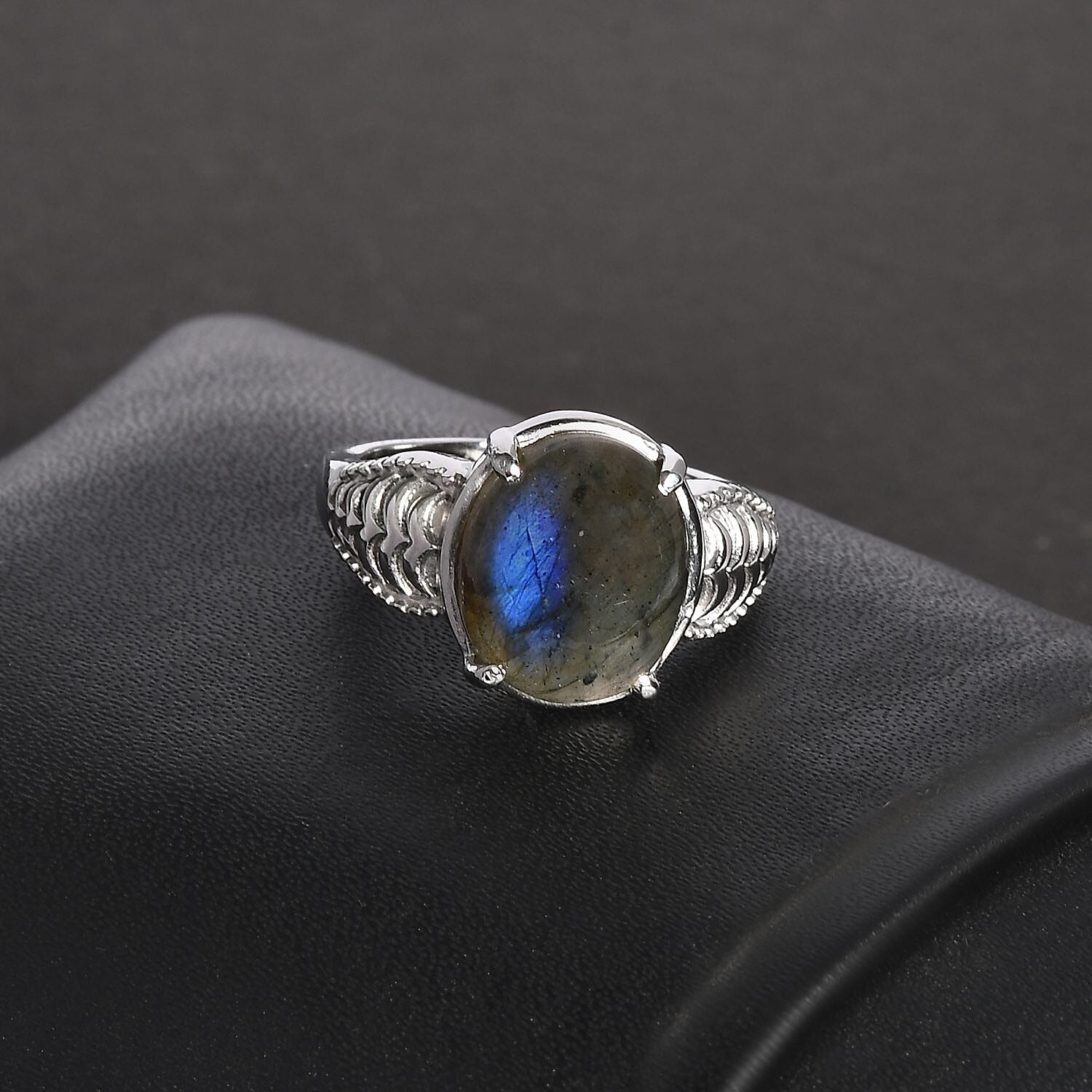 Malagasy Labradorite 8.00 ctw Ring in Stainless Steel (Size 6.5)