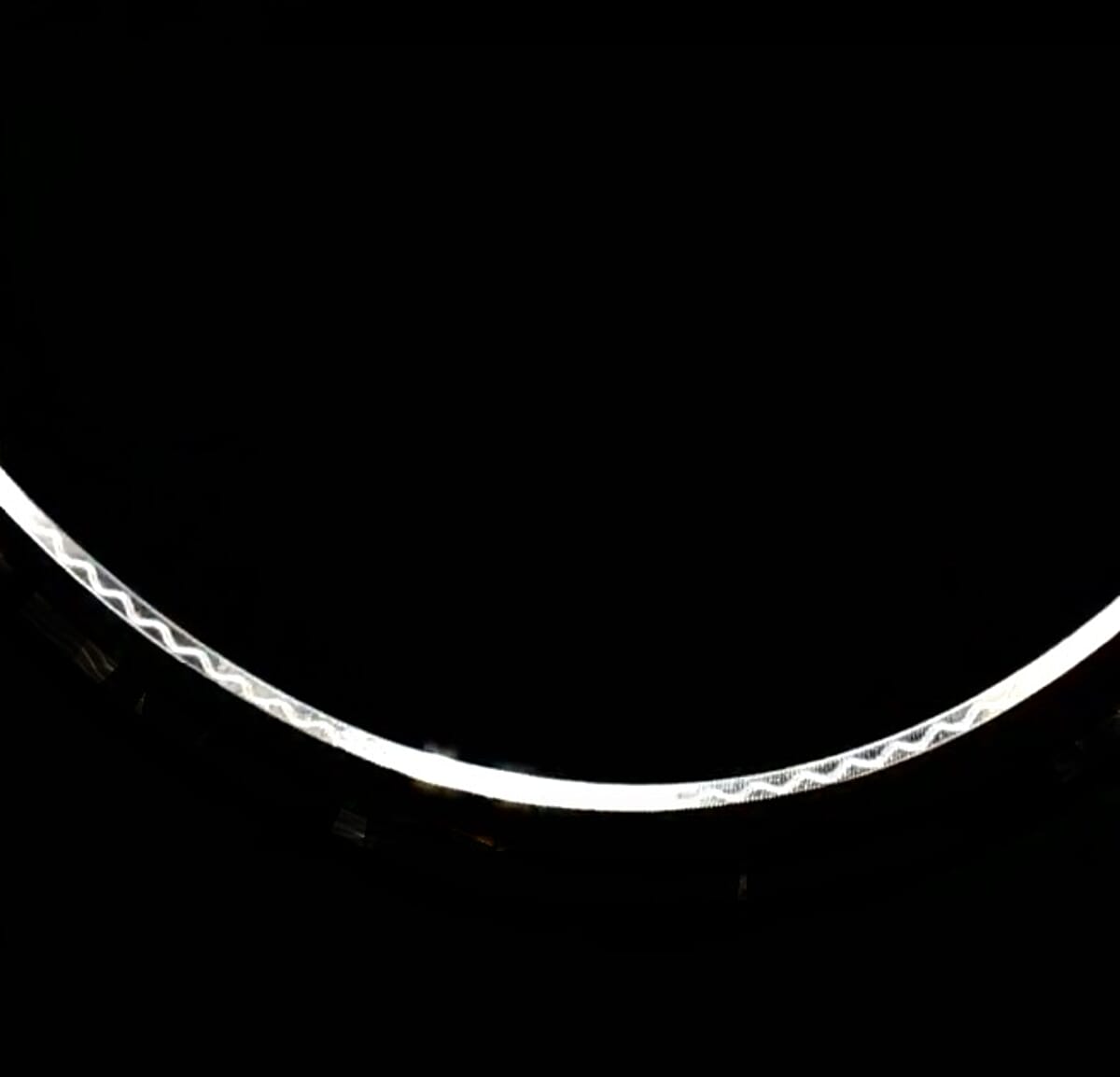 Sterling Silver Zig-Zag Herringbone Chain Necklace 18 Inches 3.90 Grams image number 0