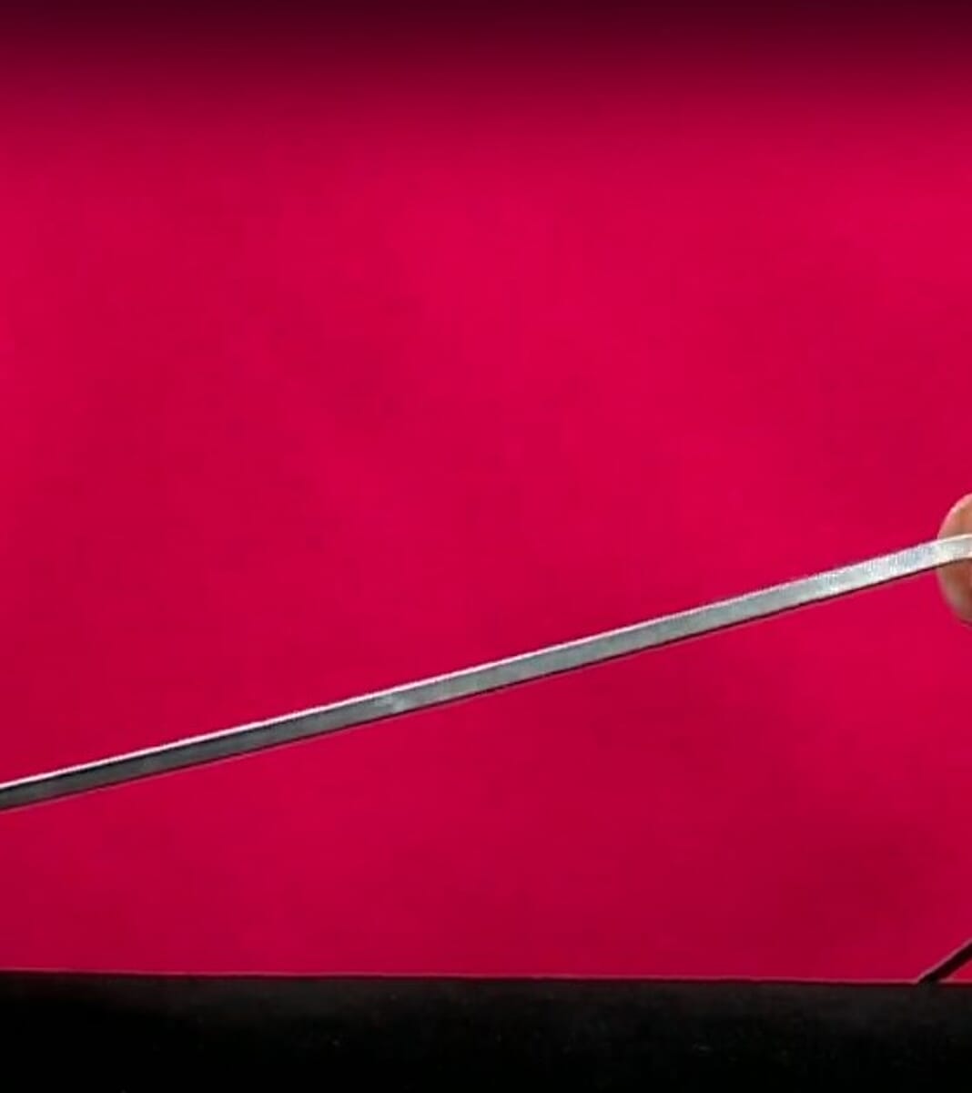 Sterling Silver Zig-Zag Herringbone Chain Necklace 18 Inches 3.90 Grams image number 1