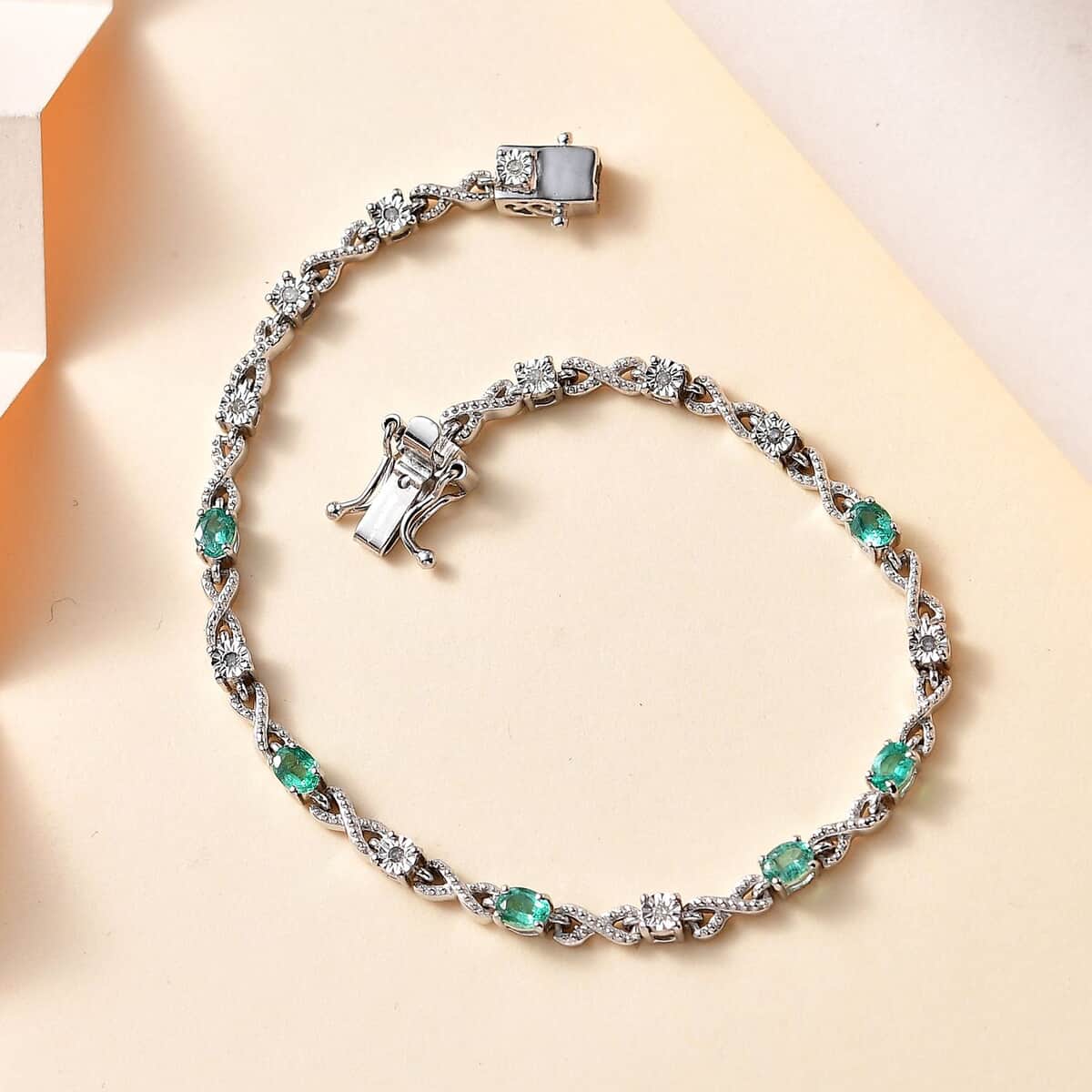 AAA Kagem Zambian Emerald and Diamond Bracelet in Platinum Over Sterling Silver (7.25 In) 1.00 ctw image number 1