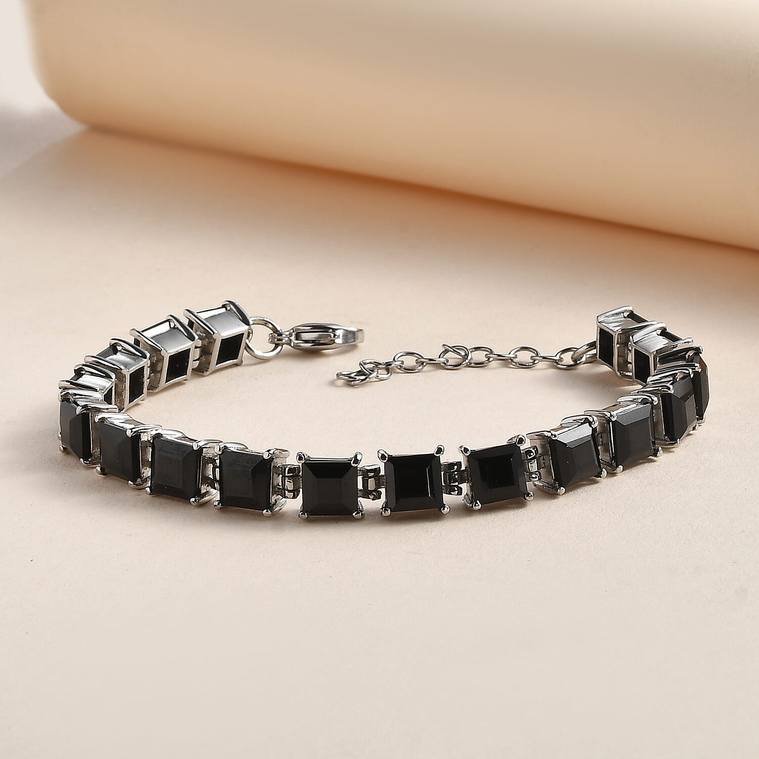 Default Title - Product card gallery slide 2 (10145503740187)