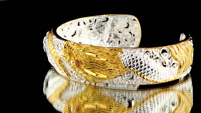 Doorbuster Bali Legacy Dragon Cuff Bracelet in 22K Vermeil YG Over and Sterling Silver (7.25 In) 35.0 Grams