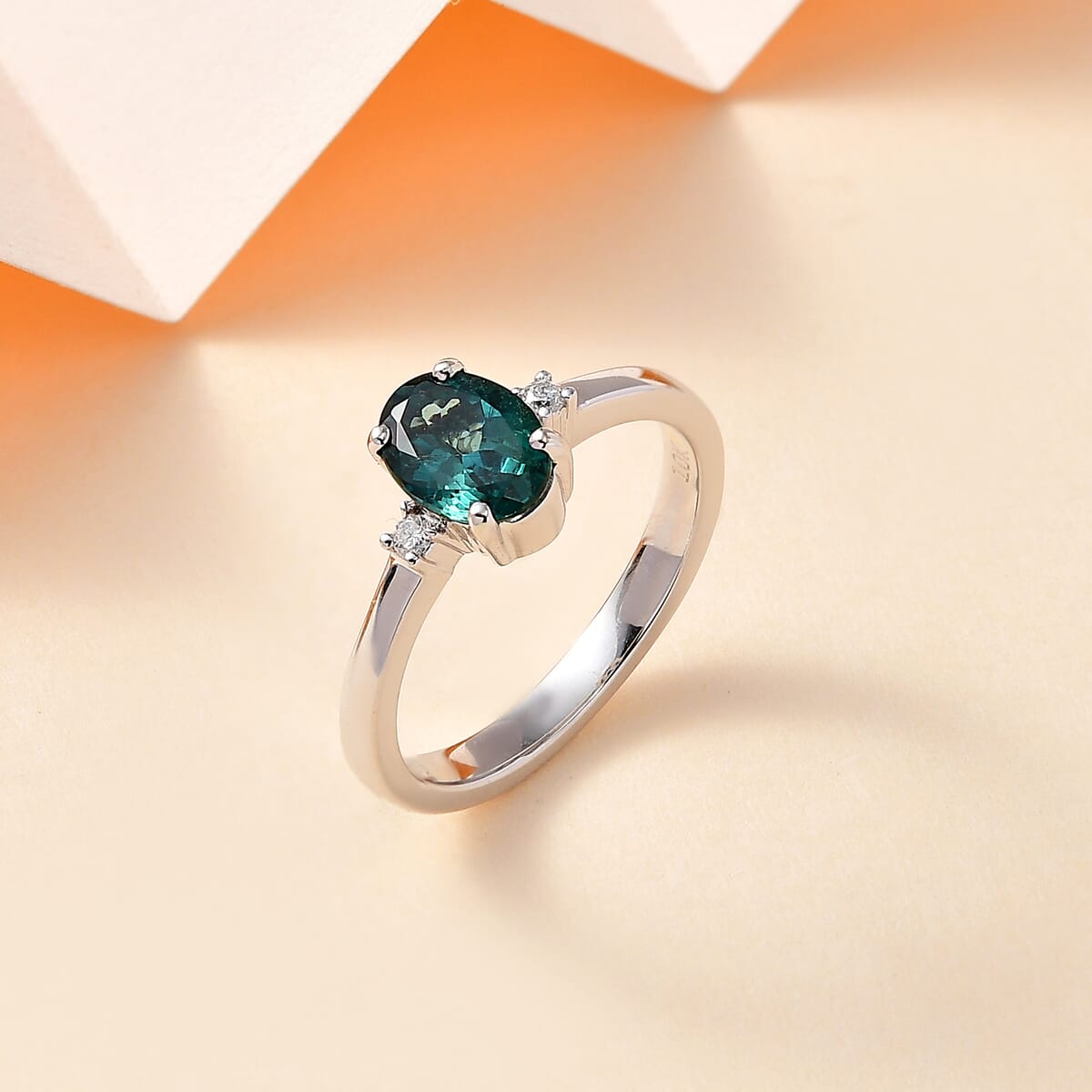 Luxoro 10K White Gold AAA Indian Ocean Apatite and G-H I2 Diamond Ring (Size 8.0) 1.40 ctw image number 1