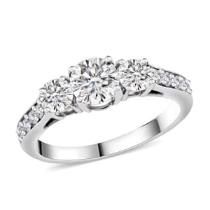 Luxuriant Lab Grown Diamond F-G VS Ring in Platinum Over Sterling Silver (Size 7.0) 1.50 ctw