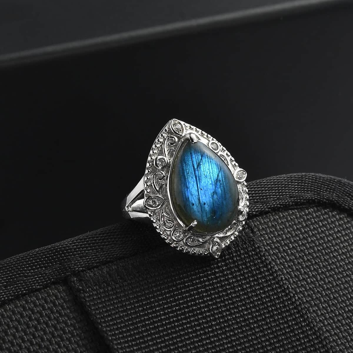 Malagasy Labradorite and White Zircon 11.80 ctw Ring in Stainless Steel (Size 10.0) image number 2