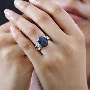 Karis Malagasy Labradorite Solitaire Ring in Platinum Bond (Size 9.0) 6.60 ctw