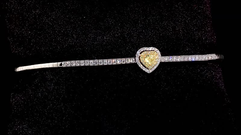 Modani 14K Yellow and White Gold Yellow and White Diamond (SI) Bangle Bracelet (7.00 In) 6.44 Grams 1.00 ctw