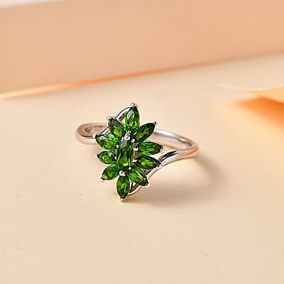 Chrome Diopside 0.90 ctw Ring in Rhodium Over Sterling Silver (Size 10.0)