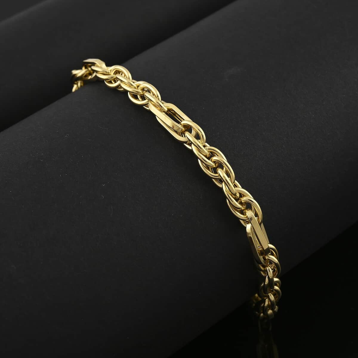 Italian 10K Yellow Gold Figaro Bracelet (7-8In) 3.50 Grams image number 1